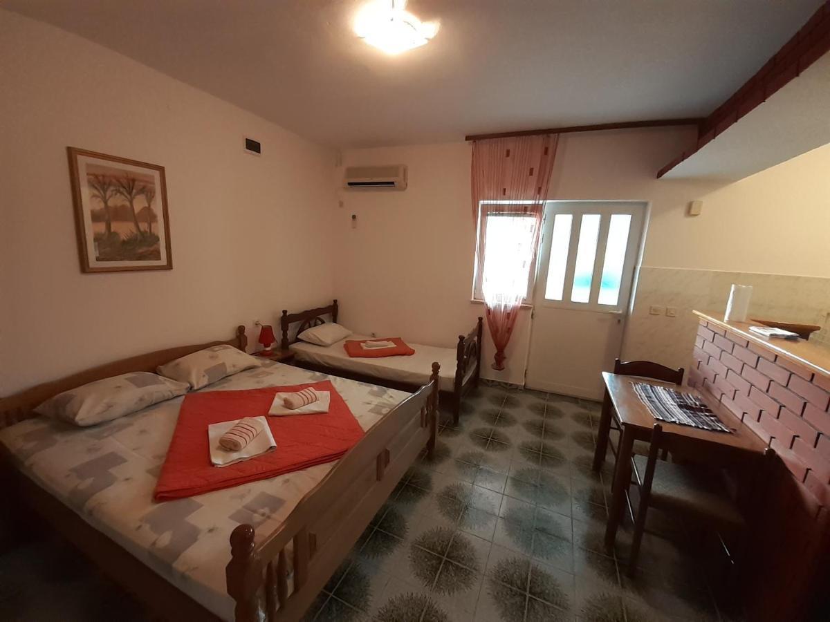 Stevovic Apartments Tivat Exterior foto